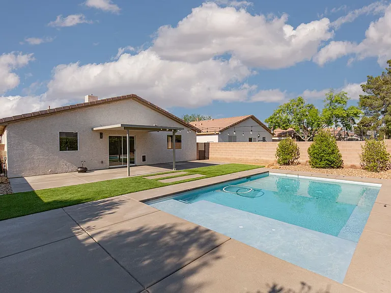 4912 Peaceful Pond Ave — Photo 3