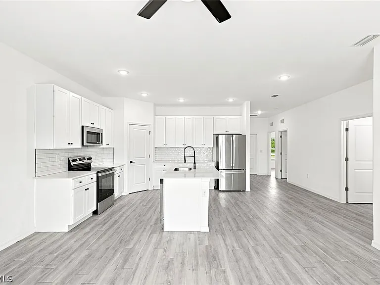 619 Cultural Park Blvd S — Photo 8