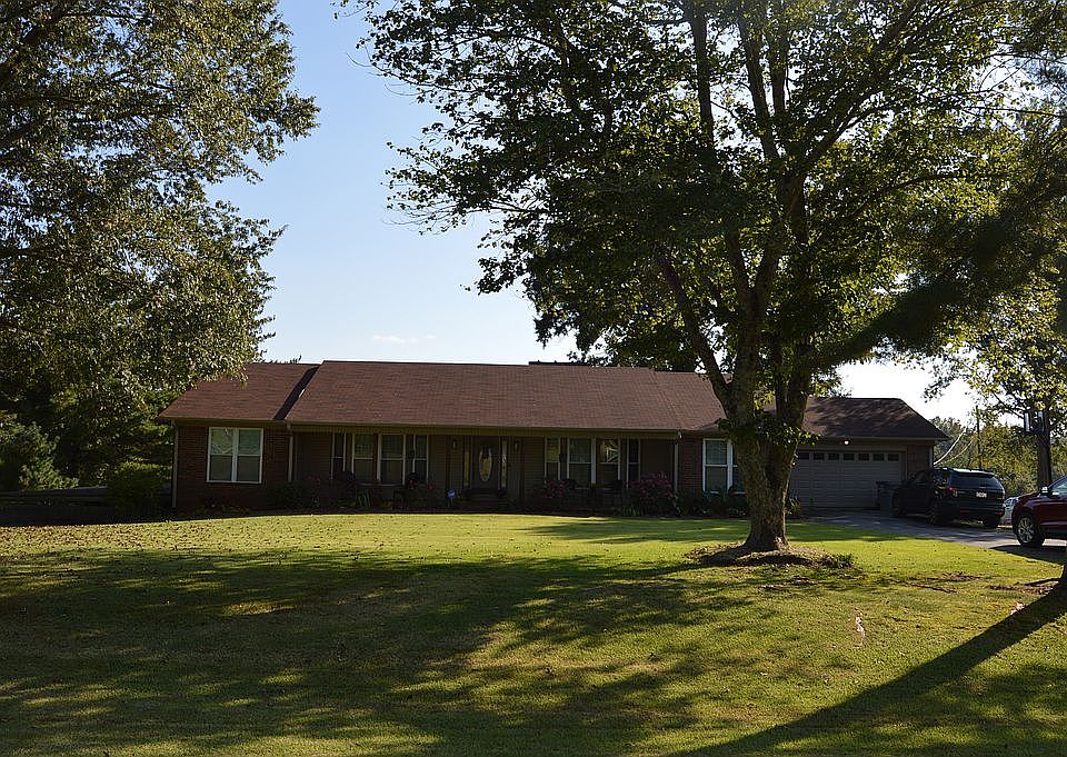 1st image of 240 Harrington Dr