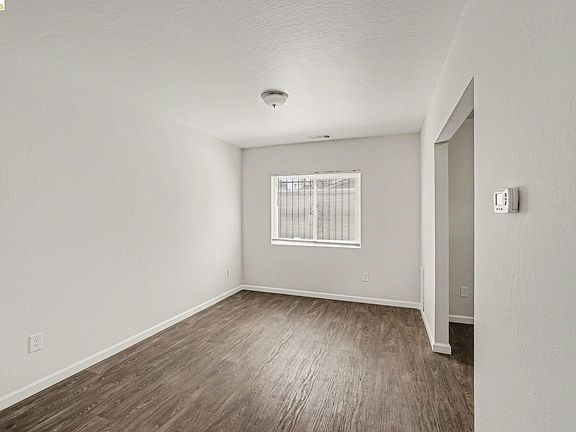 3rd image of 206 E 16th St