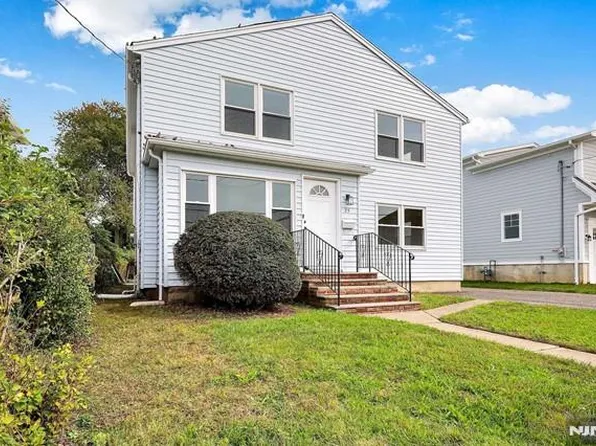 25 Allen St, Cresskill, NJ 07626