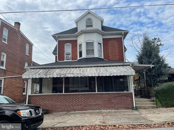 76-78 N Water St, Spring Grove, PA 17362