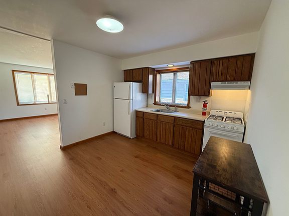 5th image of 350 Centre Ave #1