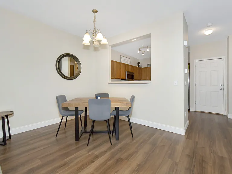 7843 Sandy Springs Point — Photo 9