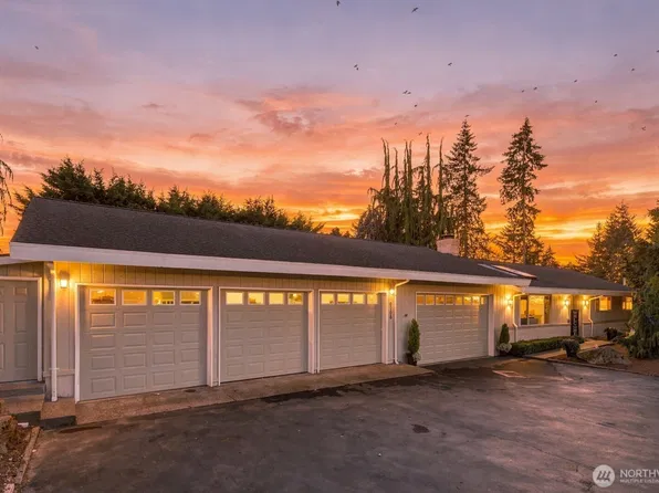 8205 NE 128th Street, Kirkland, WA 98034