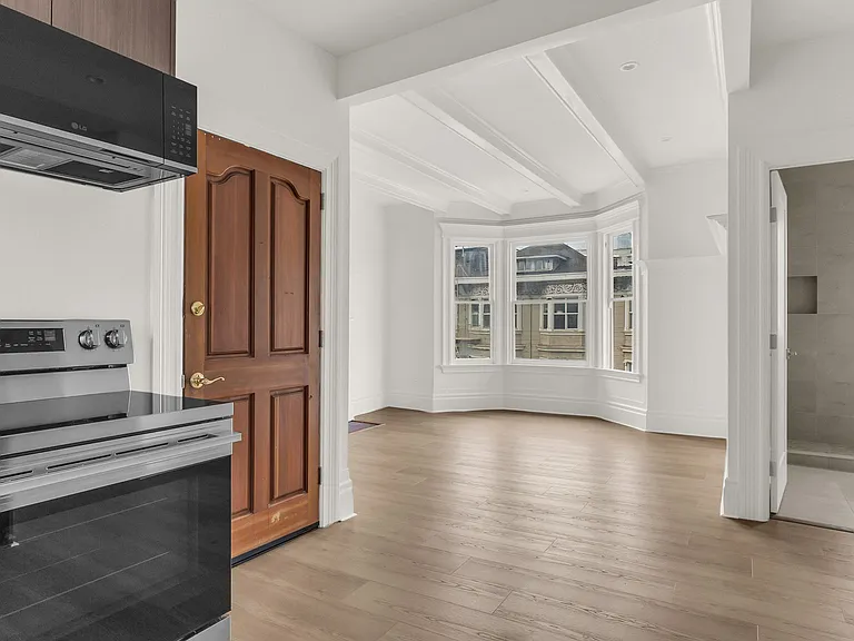 603 Clayton St #603 — Photo 5