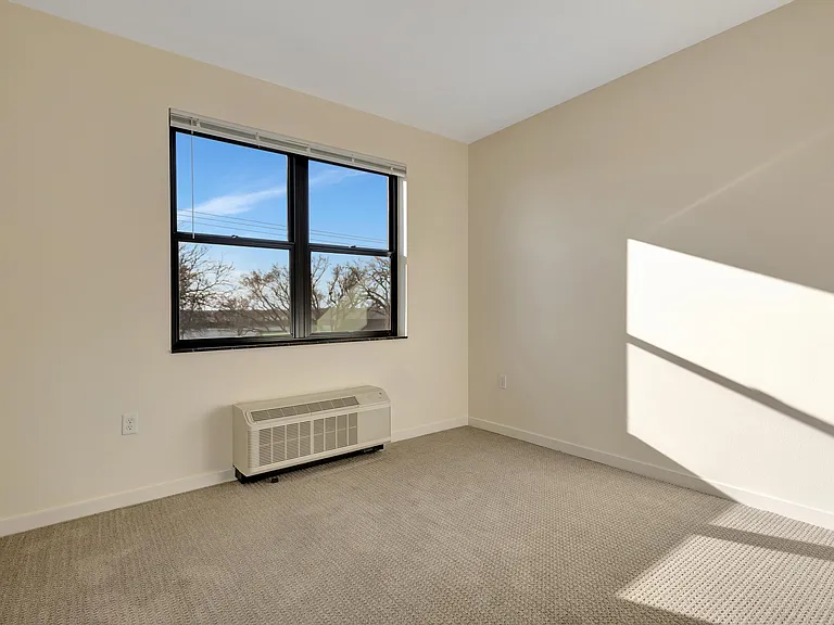 Gurney Flats — Photo 32