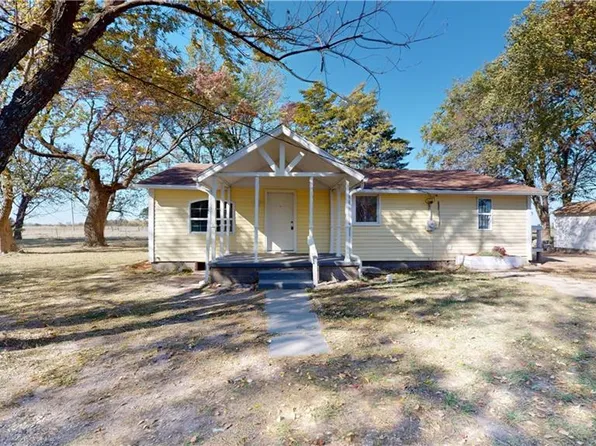 19811 E Noah Rd, Nevada, MO 64772