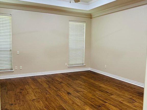 4th image of 5224 Glen Abbey Ln