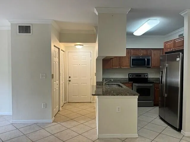 2 bed, 2.0 bath, 1058 sqft, $2,300 — Photo 3