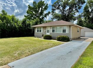 127 Isabella Dr, Decatur, IL 62521