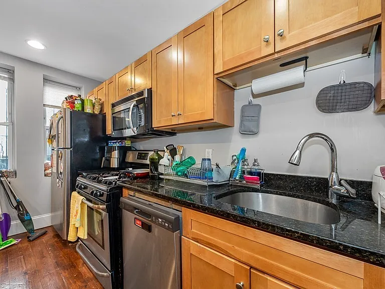 16 Sewall St #1A — Photo 3
