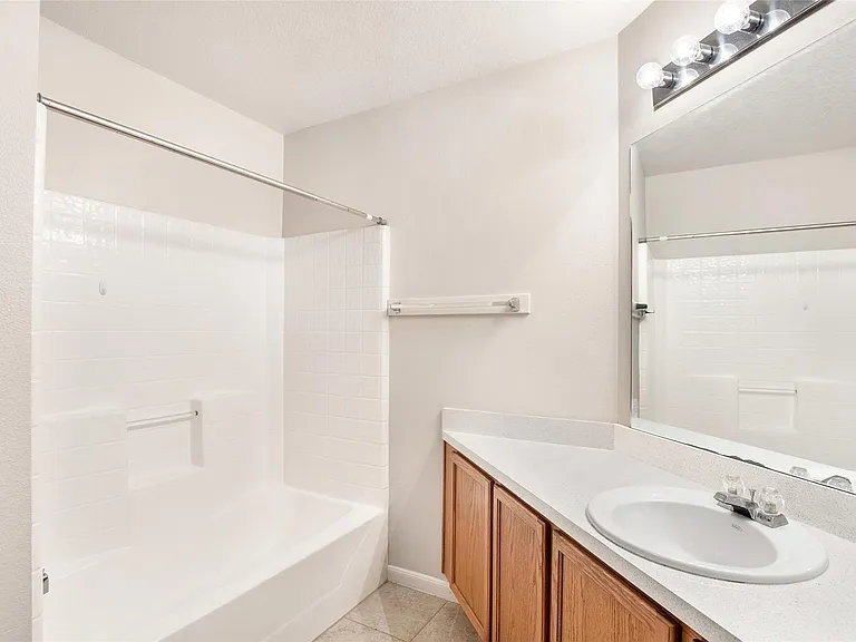 2822 Foster Hill Dr — Photo 23