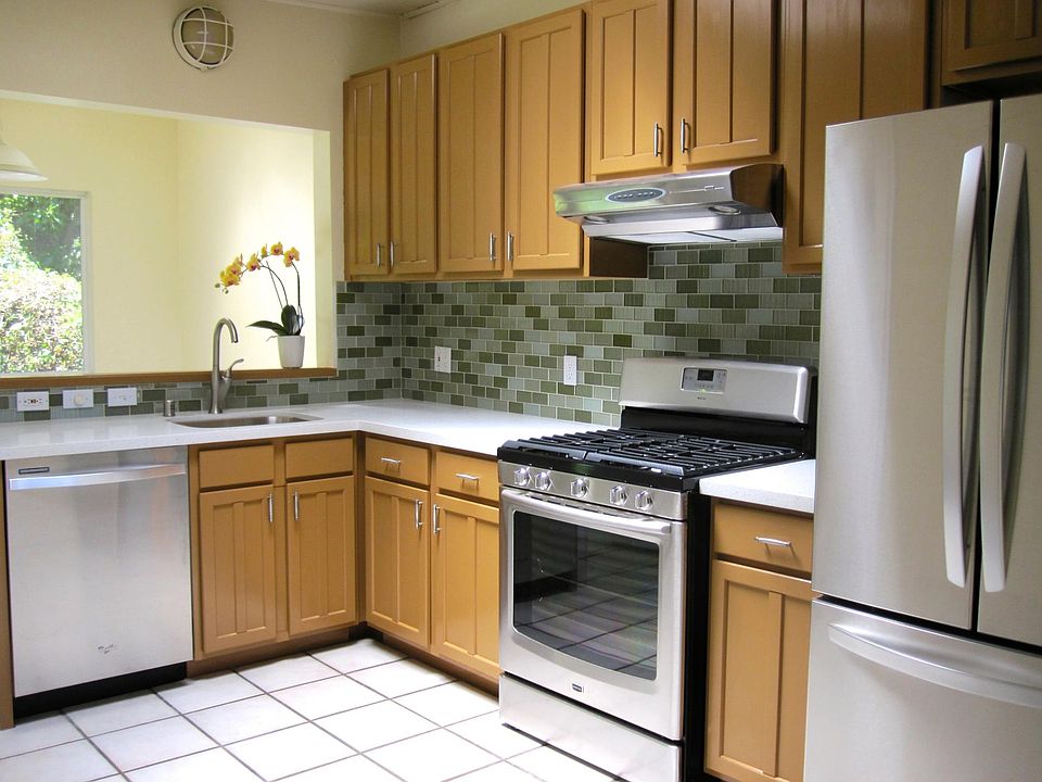 1st image of 143 Woodward Ave #143