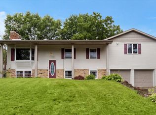 6325 Carleda Way, Inver Grove Heights, MN 55076