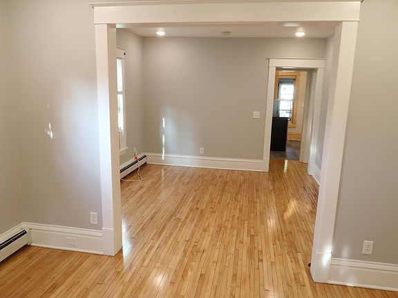 4th image of 3209 Bryant Ave S #1