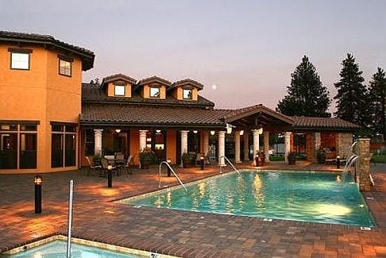 Tuscany Pines clubhouse, pool, and hot tub