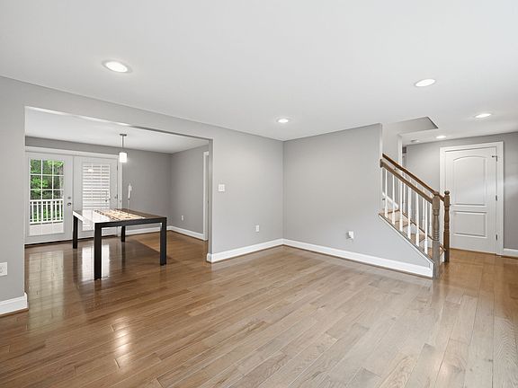4th image of 8474 Ararat Ct