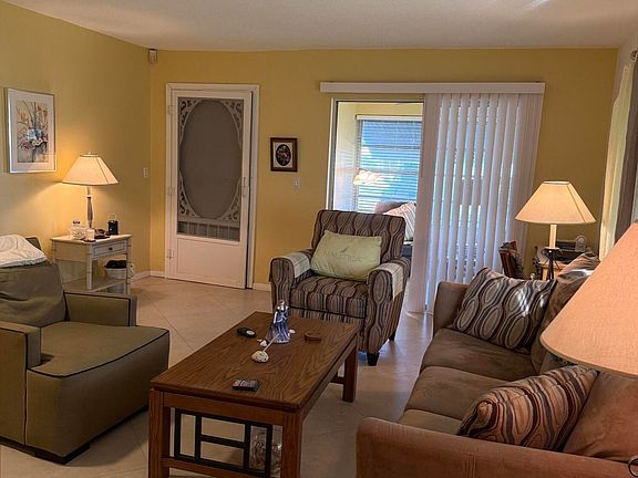 4th image of 3311 Valley Road #D