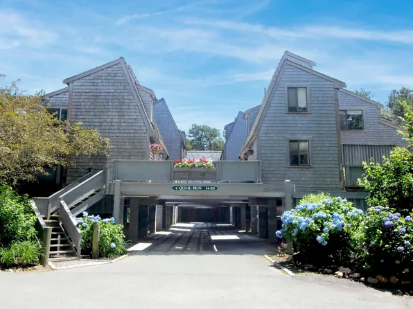 4 Quail Run #17, Oak Bluffs, MA 02557