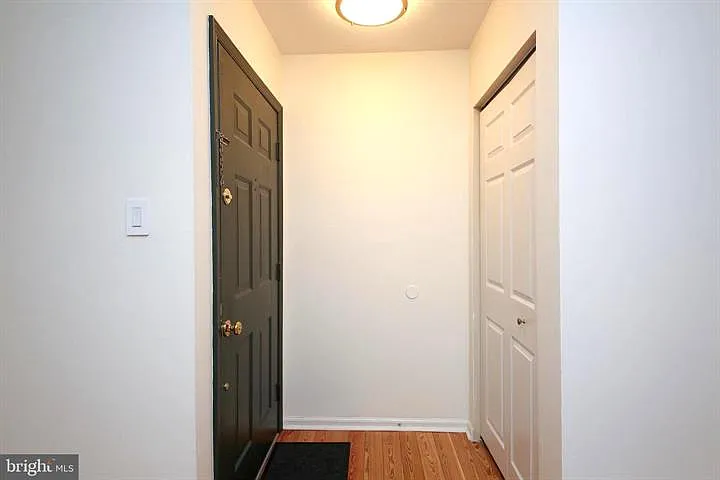Entry and coat closet - 146 Oberlin Ter
