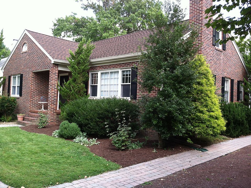 Brick Sidewalk-Front