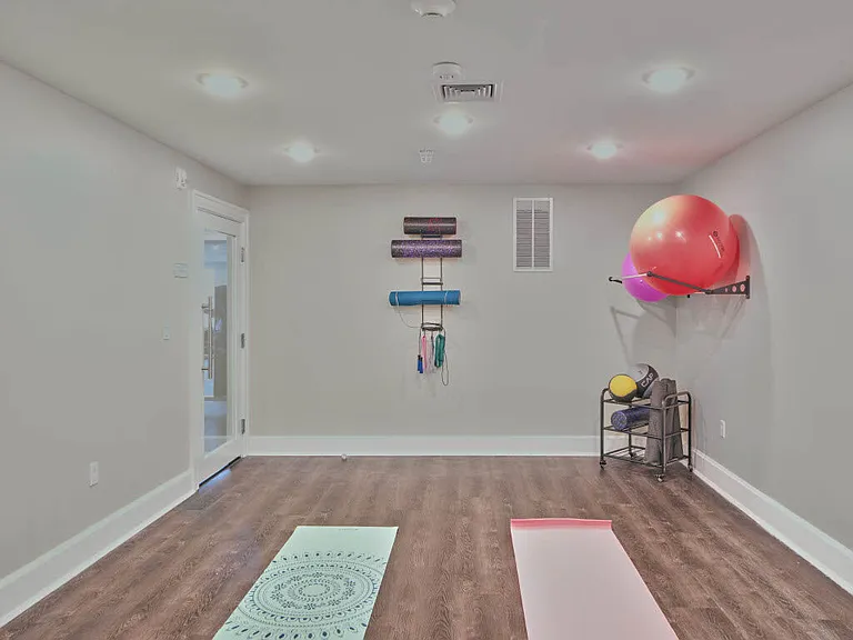 Pearl Pointe Apartments — Photo 62
