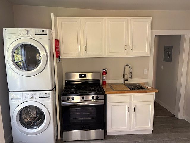 2nd image of 30 Henry St #2R
