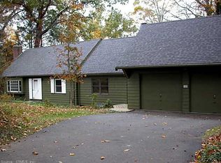 125 Duncaster Rd, Bloomfield, CT 06002