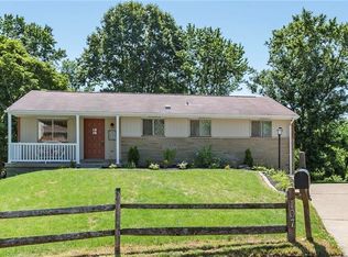 107 Crosswick Rd, Coraopolis, PA 15108