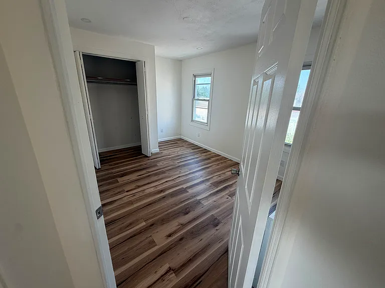 83 Hemlock St — Photo 7