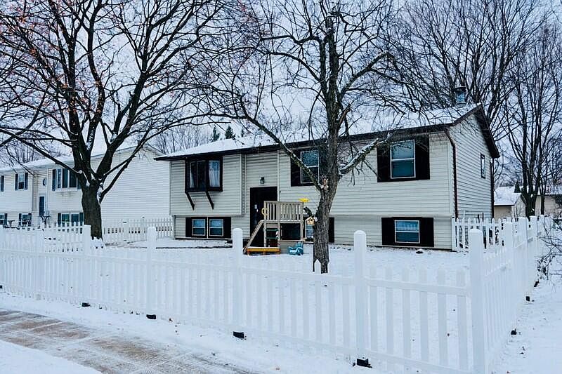 1st image of 1952 Garland AVENUE