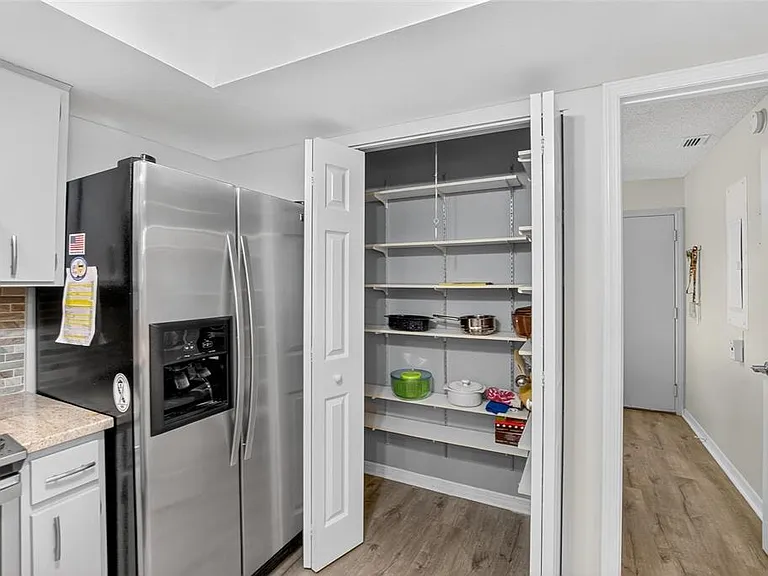 2221 Ivan Ct — Photo 16