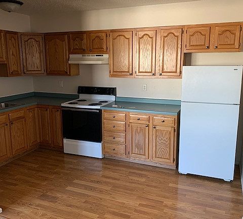 3rd image of 1006 18 1/2 St S APT 3
