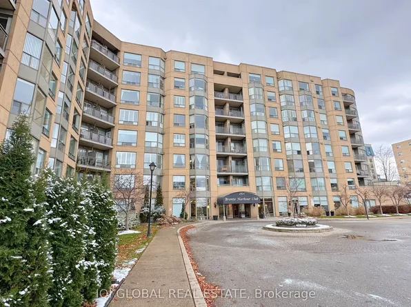 2511 Lakeshore Rd W #109, Oakville, ON L6L 6L9