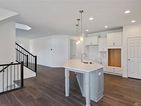 3rd image of 690 Newton Dr #70