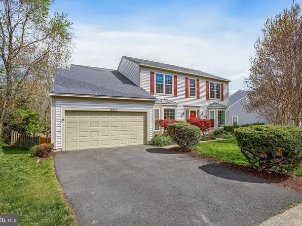 12310 Cliveden St, Herndon, VA 20170