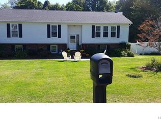 17 Schrempp Ln, Shawangunk, NY 12566