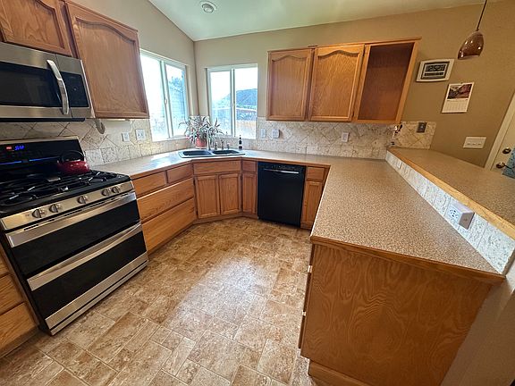 Spacious counter space
