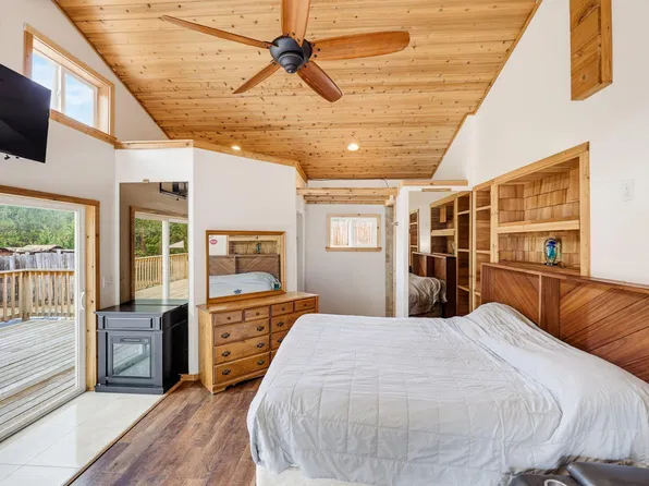 5520 Highway 238, Jacksonville, OR 97530