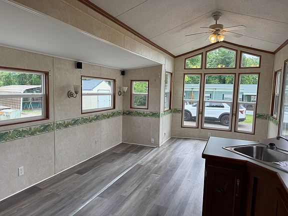 3rd image of 11154 Lawrence Loop