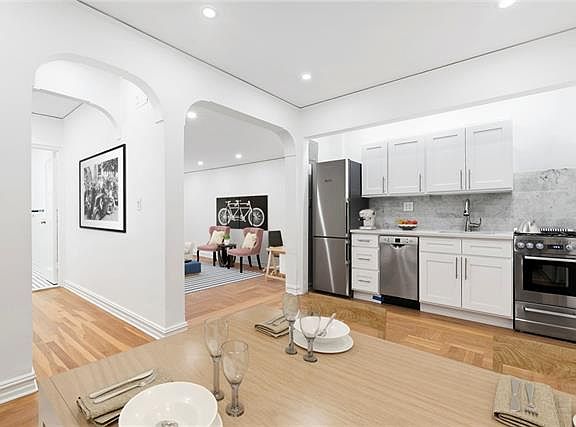 3rd image of 161 E 91st St #5HH