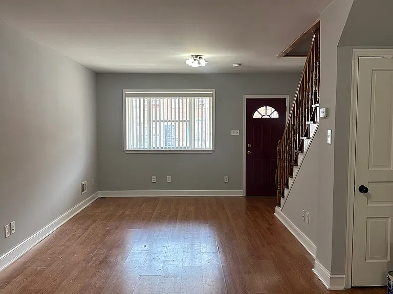 2249 E Cambria St — Photo 7