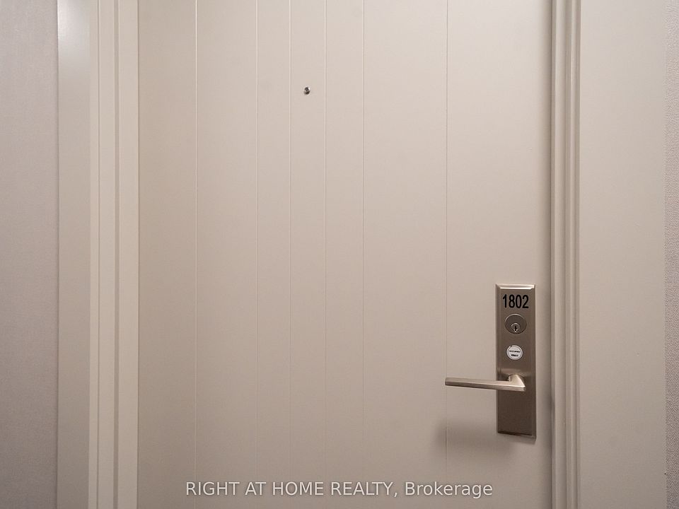 2nd image of 2550 Simcoe St N #1802