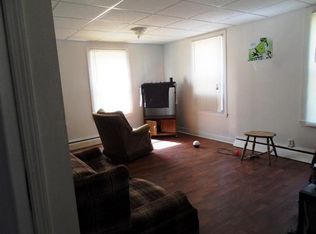 82 Whitney St, Auburn, ME 04210