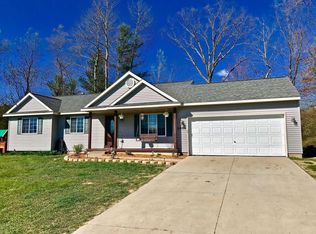 6086 Brianna Way, Howard City, MI 49329