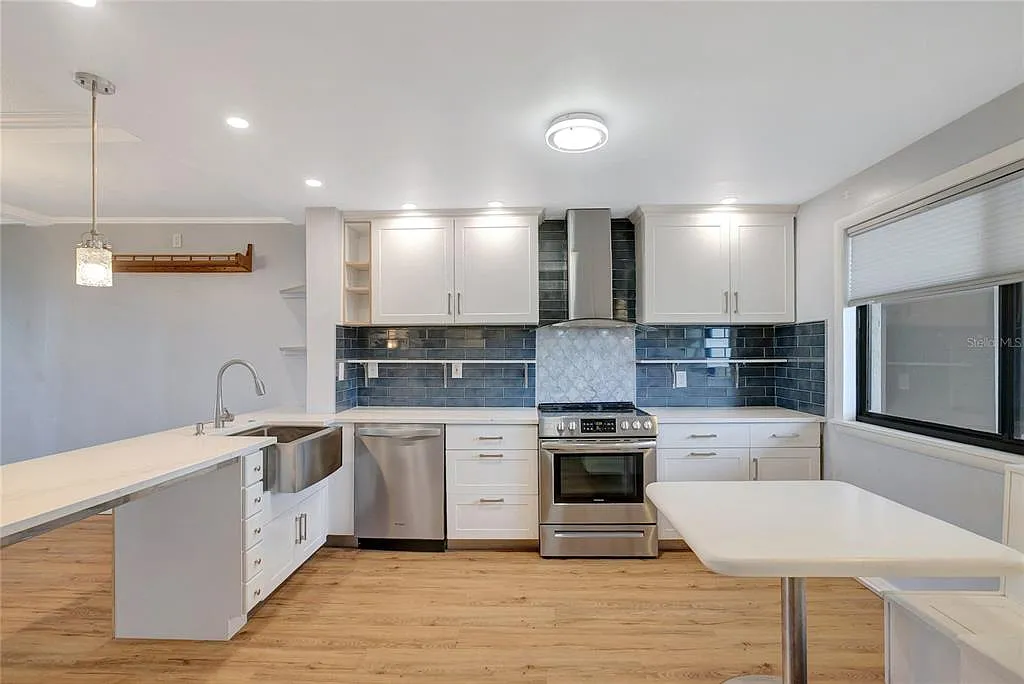 2 bed, 2.0 bath, 1363 sqft, $3,250 — Photo 4