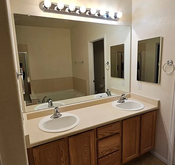 13665 Stone Cir #101 — Photo 10