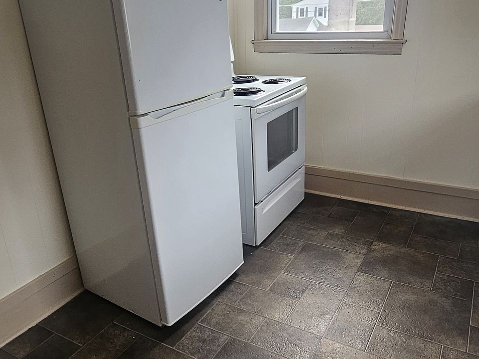1st image of 315 1/2 N Robert St
