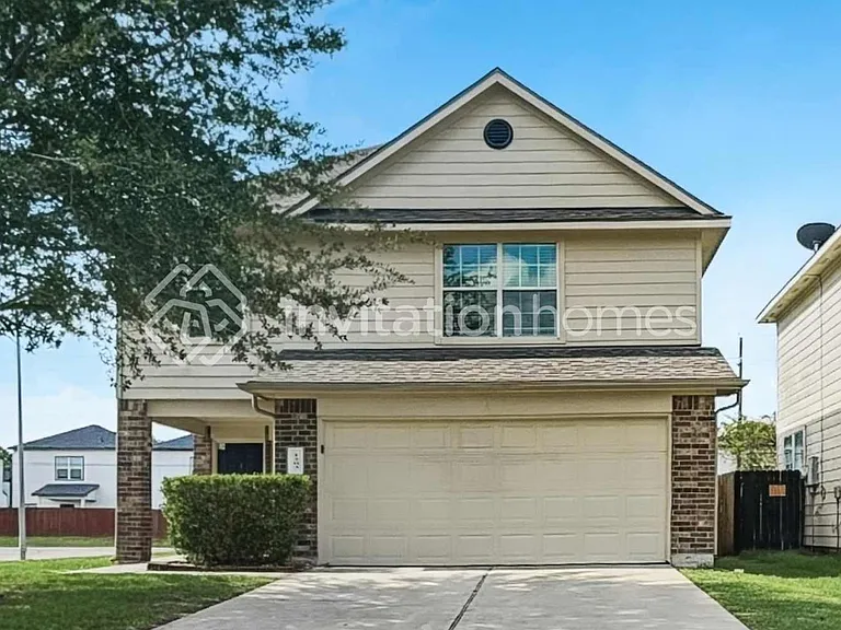 1203 Gibson Crossing Way — Photo 1